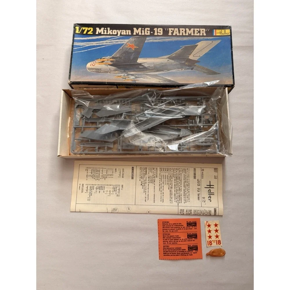 Heller 1/72 Mikoyan MiG-19 Farmer Soviet Jet Fighter Model Kit No 251 Vintage